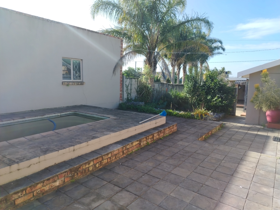 4 Bedroom Property for Sale in Amalinda Eastern Cape